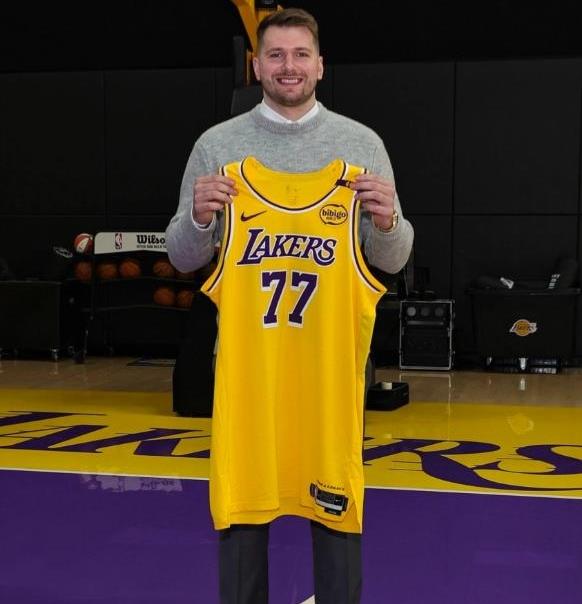 开云体育-东契奇迎来十赛季高光表现，西班牙队球迷沸腾！的简单介绍